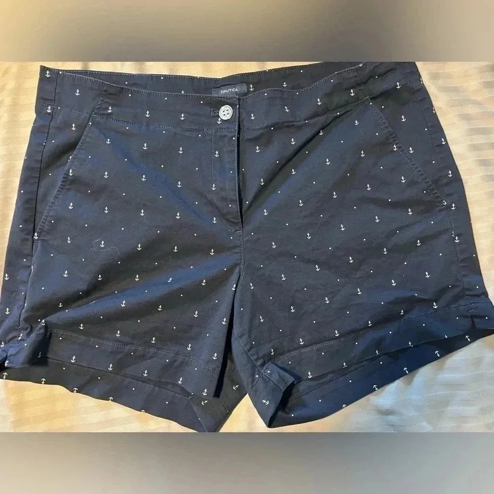 Nautica Womens Navy Chino Shorts Slash Pockets Mid Rise Anchor Pattern Size 14